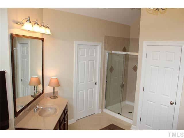 11841 Lowery Ridge Drive Raleigh, NC 27614 - Photo 13 of 25 Master Bath/Spa