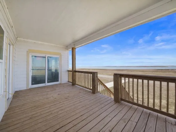 a view of backyard with hardwood floor