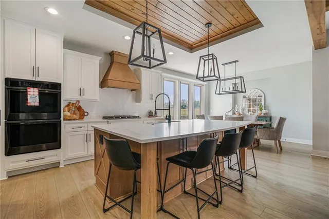 $699,000 | 22710 Shadow Ridge Drive, Peculiar, MO 64078