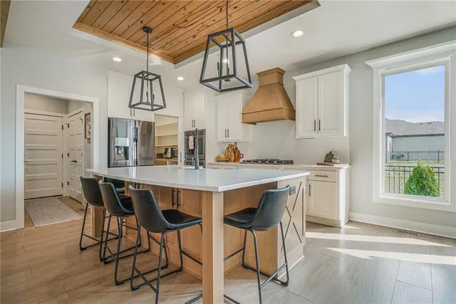 $699,000 | 22710 Shadow Ridge Drive, Peculiar, MO 64078