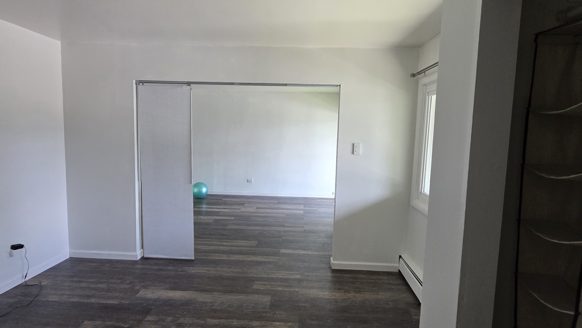 9446 Dee Road, Unit 2E Des Plaines, IL 60016 - Photo 10 of 37 a view of an empty room