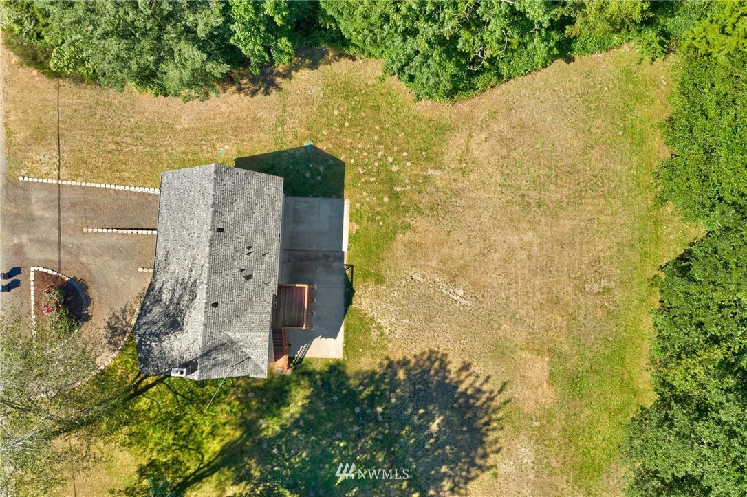 17638 Hallman Road Northwest Poulsbo, WA 98370 - Photo 2 of 24 Gallery Image 2