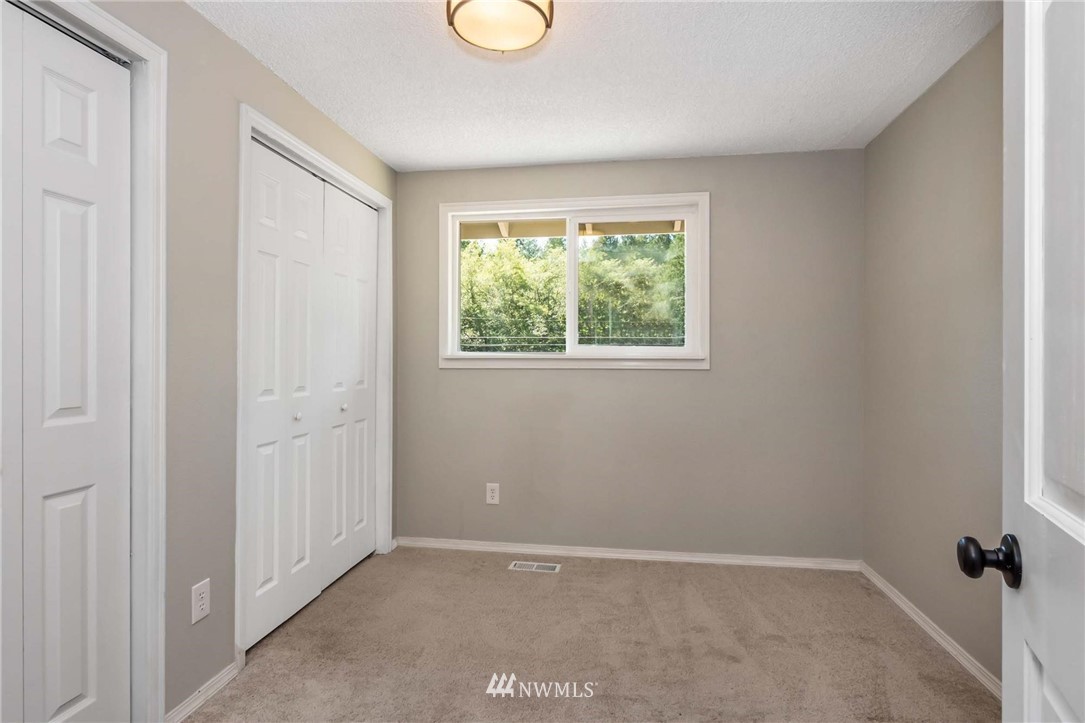 17638 Hallman Road Northwest Poulsbo, WA 98370 - Photo 19 of 24 Gallery Image 19