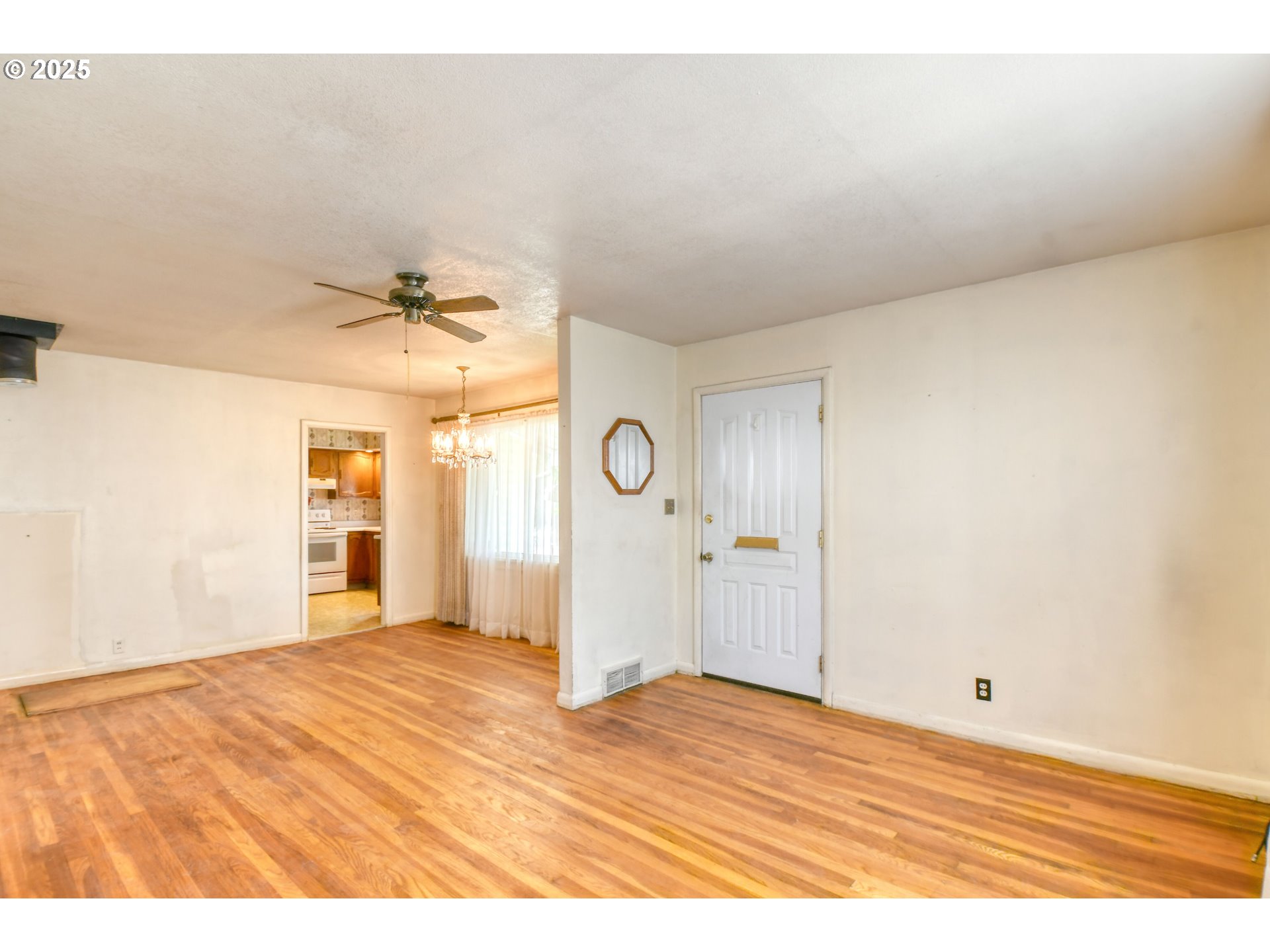 104 Northwest 12th Street Pendleton, OR 97801 - Photo 3 of 27 Gallery Image 3