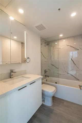 $3,250 | 8425 Crespi Boulevard, Unit TH4, Miami Beach, FL 33141