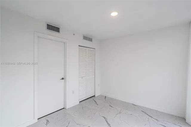 $3,250 | 8425 Crespi Boulevard, Unit TH4, Miami Beach, FL 33141