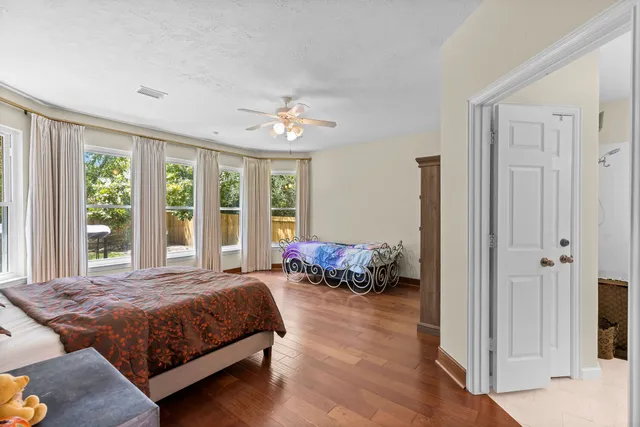 $3,900 | 27 East Artist Grove Circle, The Woodlands, TX 77382