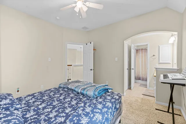 $3,900 | 27 East Artist Grove Circle, The Woodlands, TX 77382