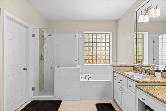 $3,900 | 27 East Artist Grove Circle, The Woodlands, TX 77382