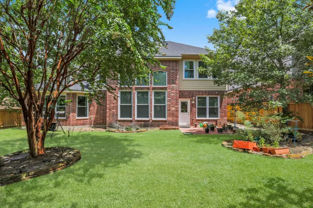 $3,900 | 27 East Artist Grove Circle, The Woodlands, TX 77382