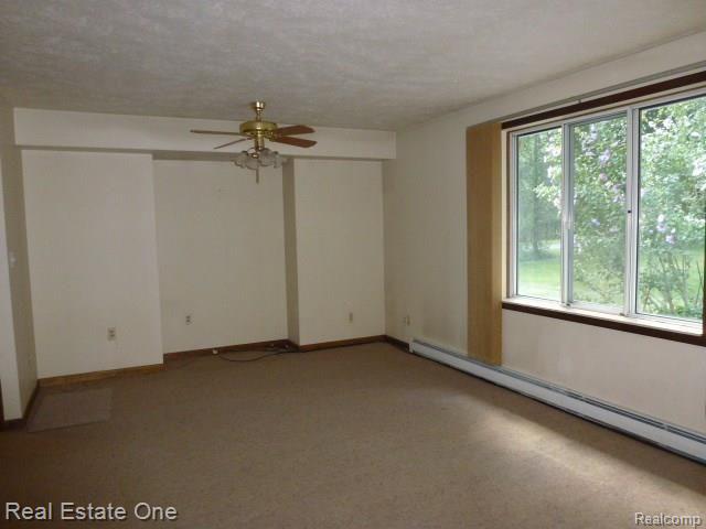 1301 North Livernois Road Rochester, MI 48306 - Photo 21 of 40 Family Room off of Dinette