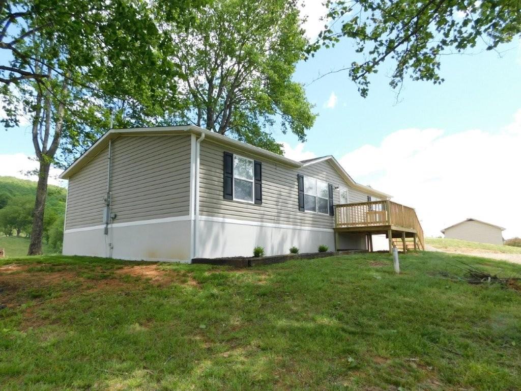 155 Davis Valley Road Atkins, VA 24311 - Photo 6 of 35 Gallery Image 6