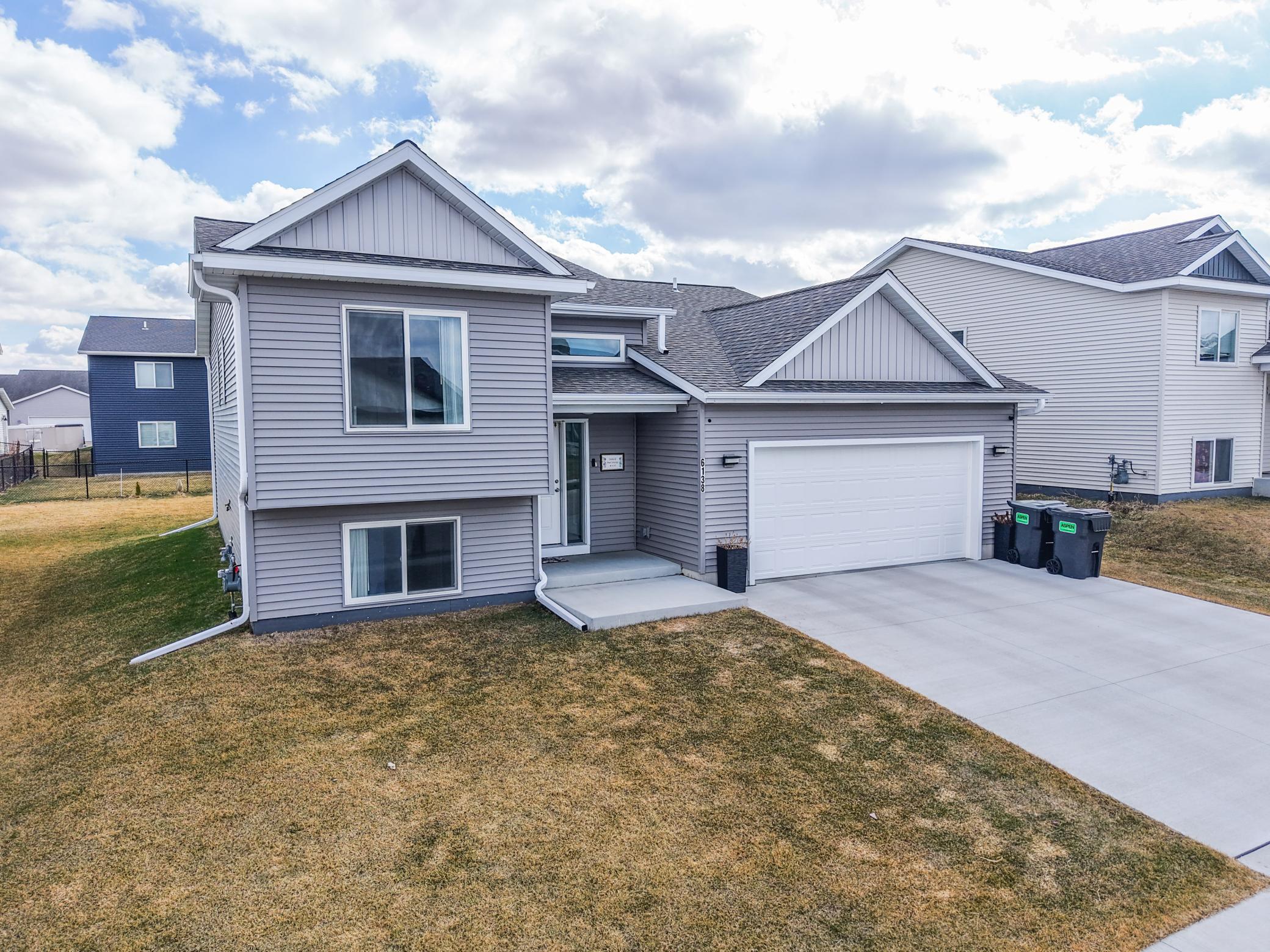 6138 Sandstone Street Northwest Rochester, MN 55901 - Photo 2 of 57