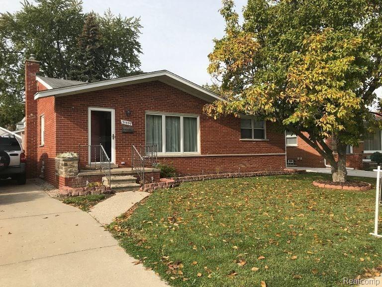 31339 Kelly Road Fraser, MI 48026 - Photo 1 of 13