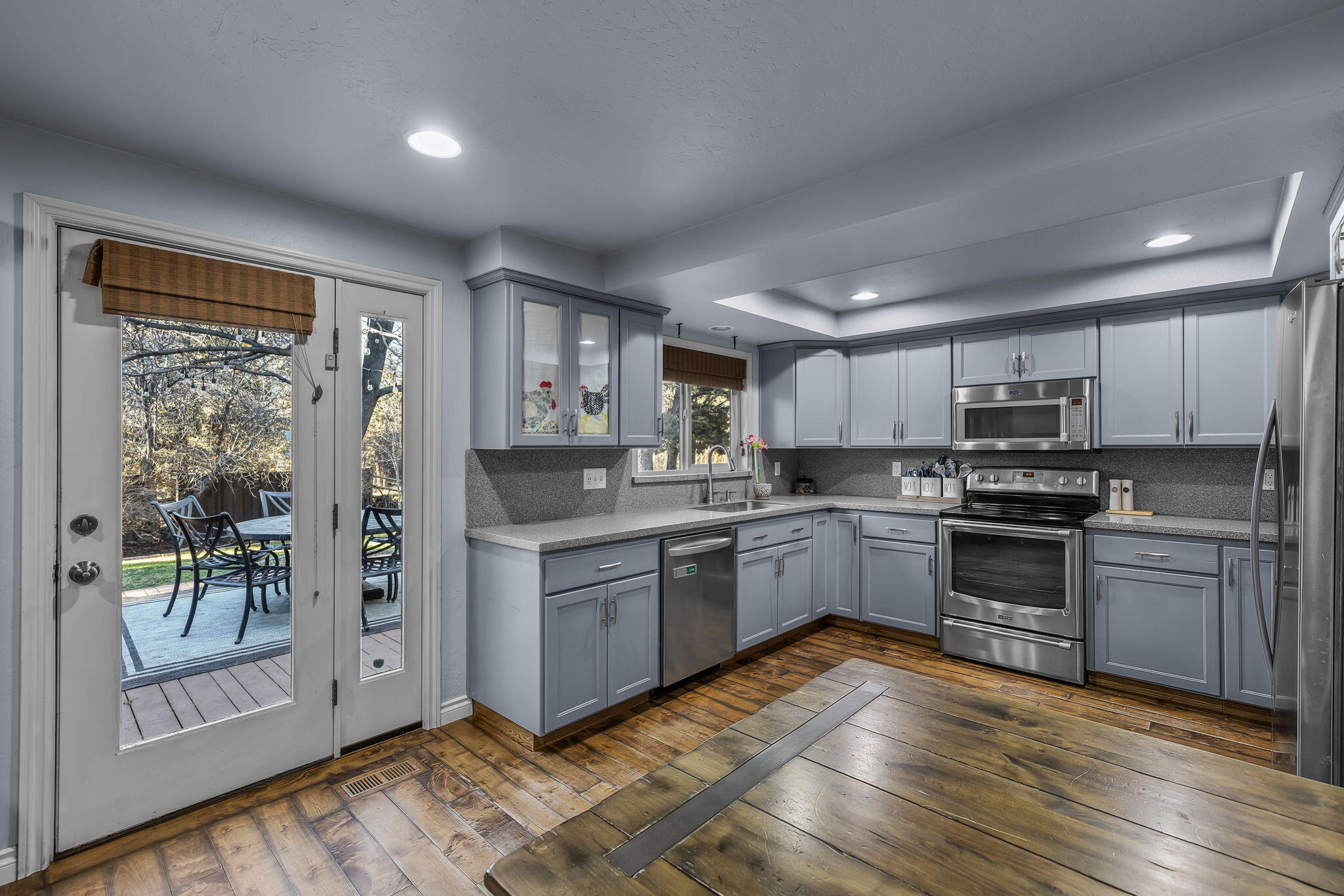63425 Deschutes Market Road Bend, OR 97701 - Photo 10 of 43 8