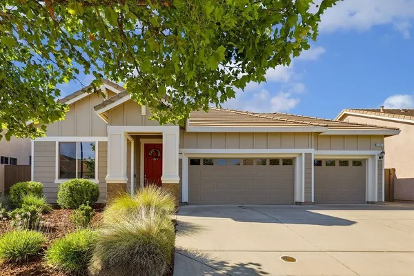 $674,900 | 3032 Oak Trail Way, Roseville, CA 95747