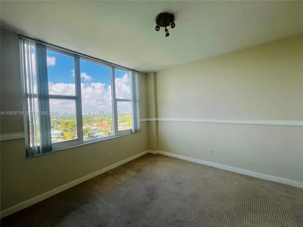 $3,450 | 5600 Collins Avenue, Unit 12N, Miami Beach, FL 33140