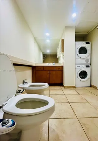 $3,450 | 5600 Collins Avenue, Unit 12N, Miami Beach, FL 33140
