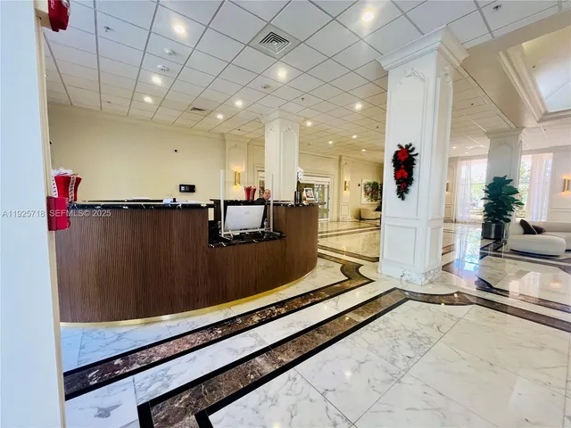 $3,600 | 5600 Collins Avenue, Unit 12N, Miami Beach, FL 33140