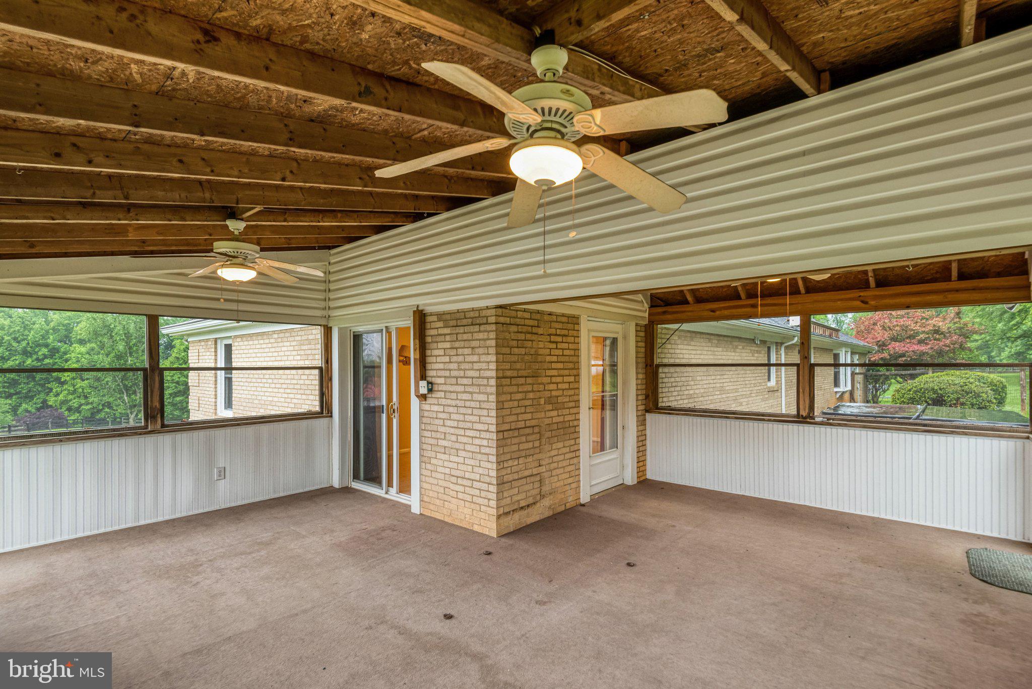 7961 Leeds Manor Road Marshall, VA 20115 - Photo 26 of 40 an empty room with windows