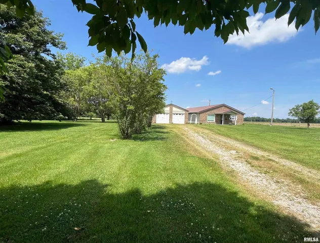 $120,000 | 1251 Highway 37, Kell, IL 62853