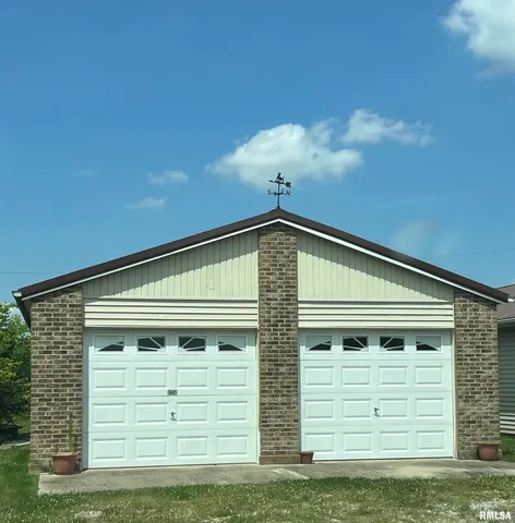 $120,000 | 1251 Highway 37, Kell, IL 62853