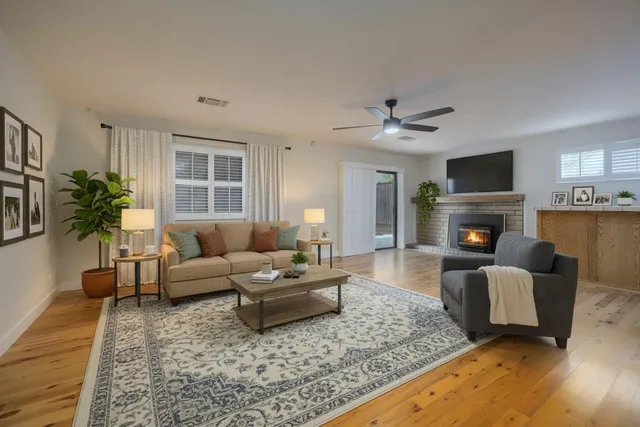 $2,800 | 423 El Dorado Drive, Woodland, CA 95695