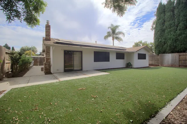 $2,800 | 423 El Dorado Drive, Woodland, CA 95695