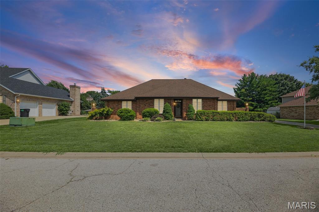 222 Hickory Ridge Belleville, IL 62223 - Photo 3 of 78