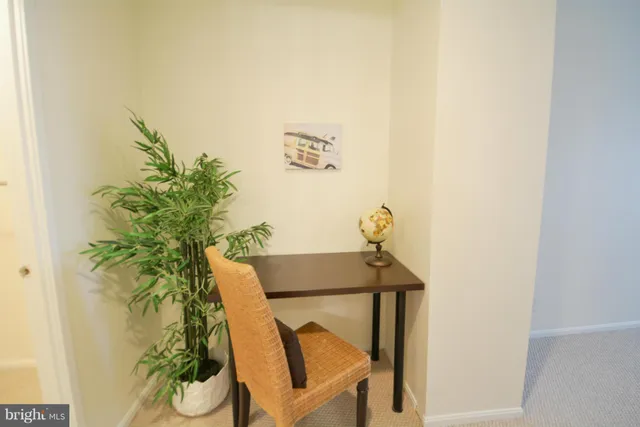 a view of entryway with furniture