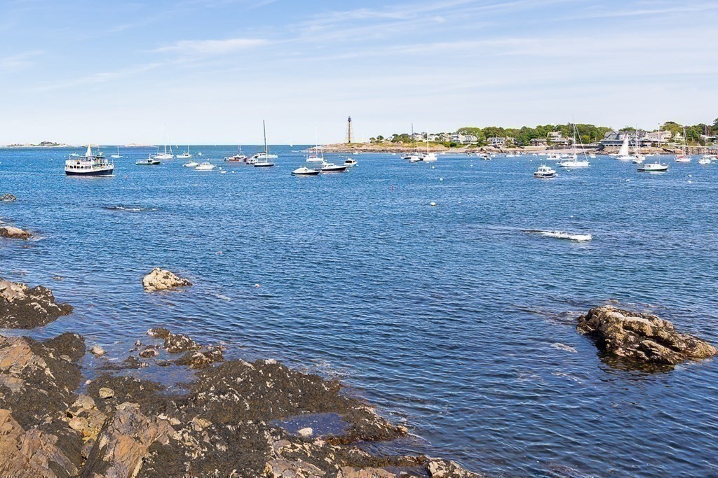 147 Front Street, Unit 6 Marblehead, MA 01945 - Photo 18 of 25 a view of a terrace