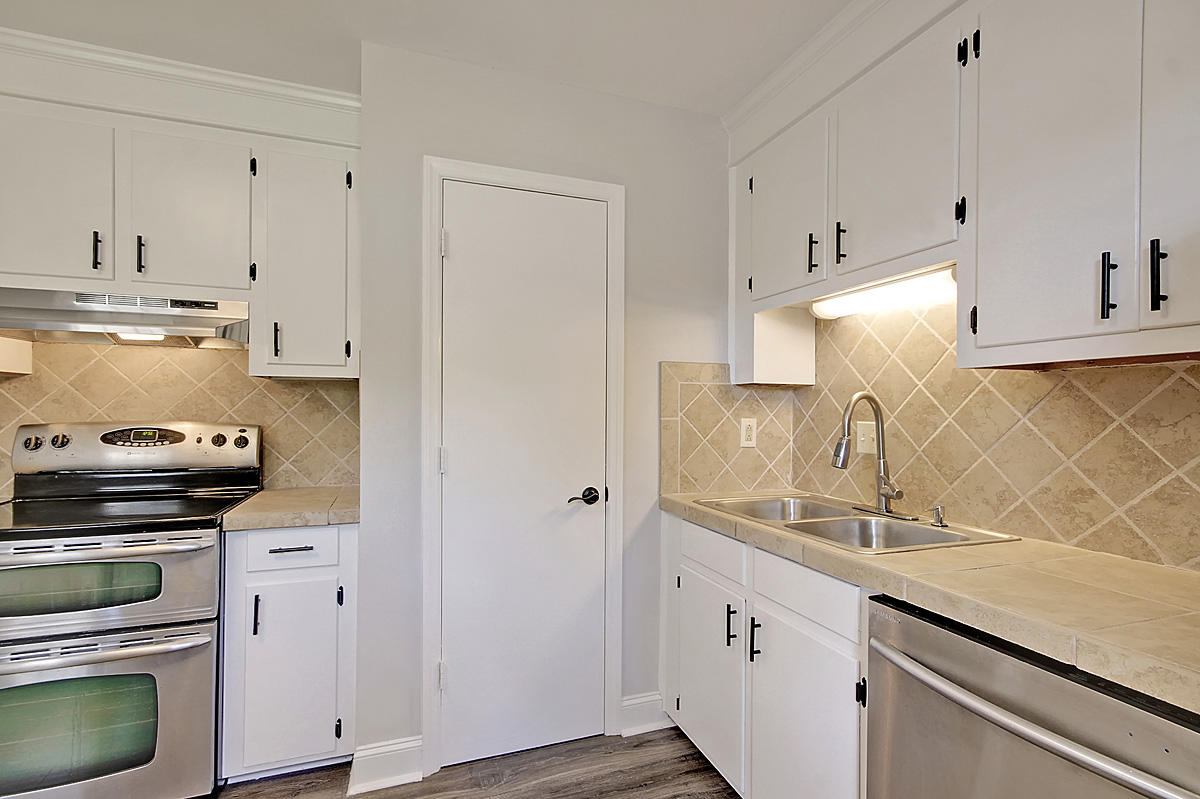 1141 Rembert Road Charleston, SC 29412 - Photo 8 of 36 CREM_1141 Rembert_022