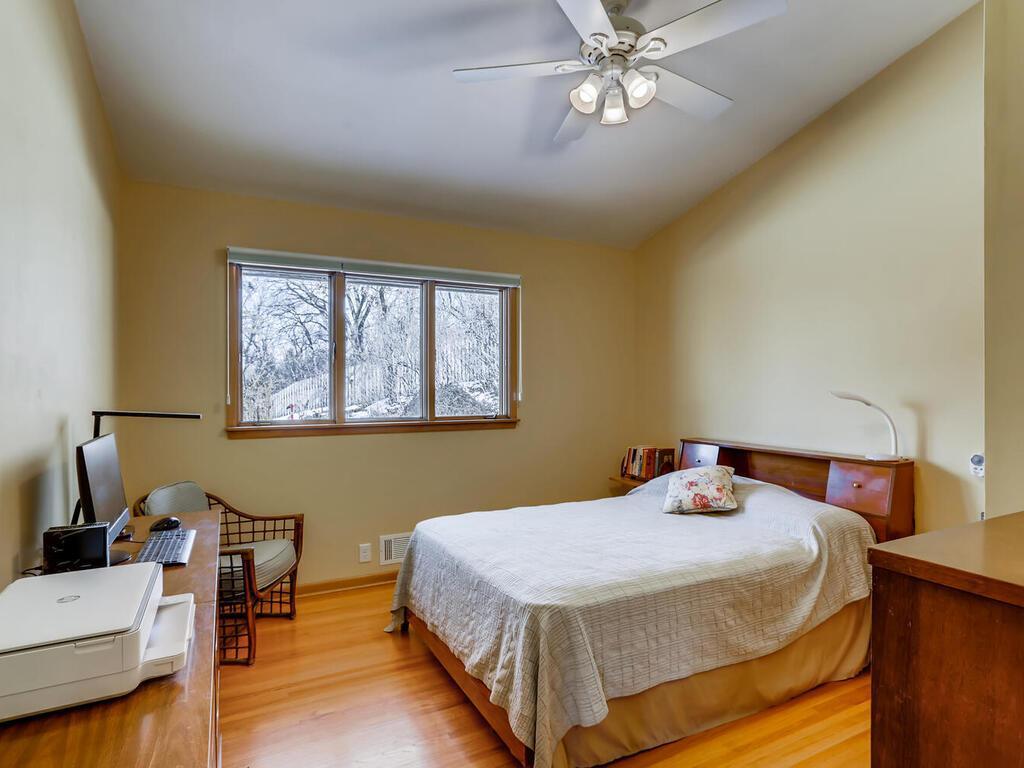 15657 Woodgate Road South Minnetonka, MN 55345 - Photo 17 of 34