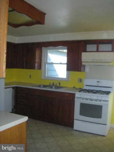 8531 Neck Road Williamsport, MD 21795 - Photo 13 of 30 Kitchen