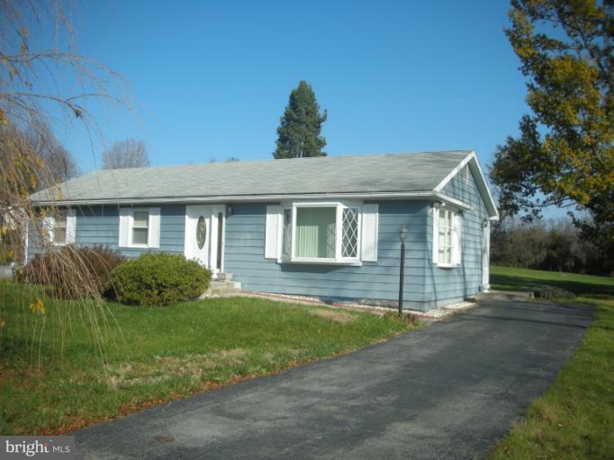 8531 Neck Road Williamsport, MD 21795 - Photo 4 of 30 Exterior (Front)