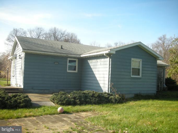 8531 Neck Road Williamsport, MD 21795 - Photo 8 of 30 Exterior (Rear)