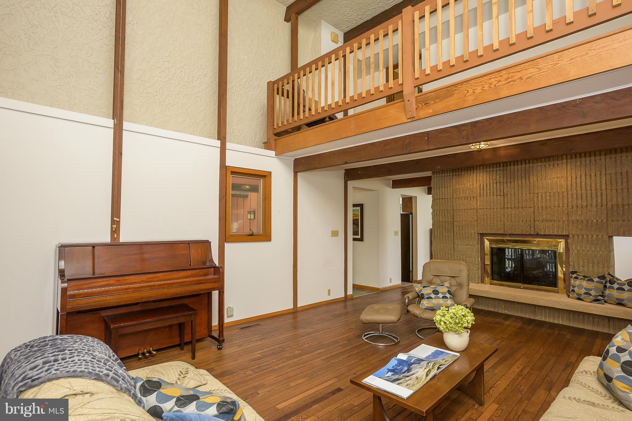 2180 Duvall Road Woodbine, MD 21797 - Photo 5 of 30 Living Room