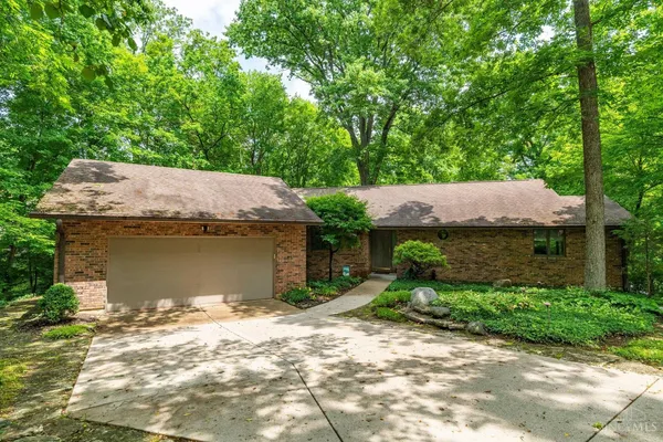 $549,900 | 477 White Oak Drive, Oxford, OH 45056