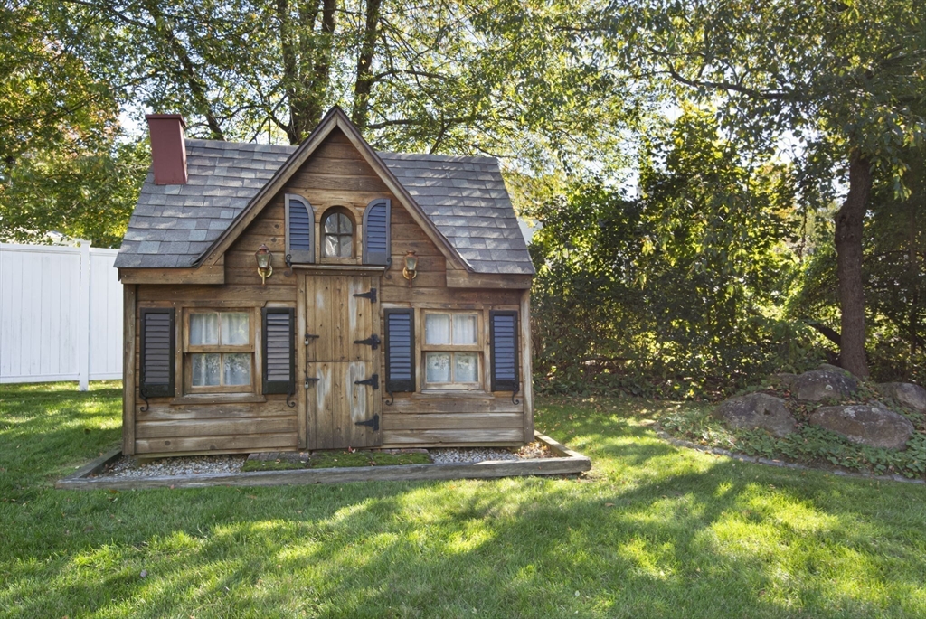 93 Winfield Road Holden, MA 01520 - Photo 34 of 40 Gallery Image 34