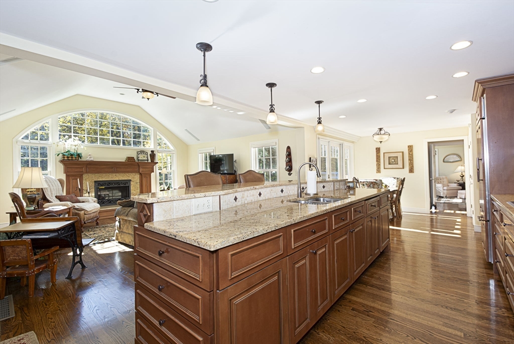 93 Winfield Road Holden, MA 01520 - Photo 5 of 40 Gallery Image 5