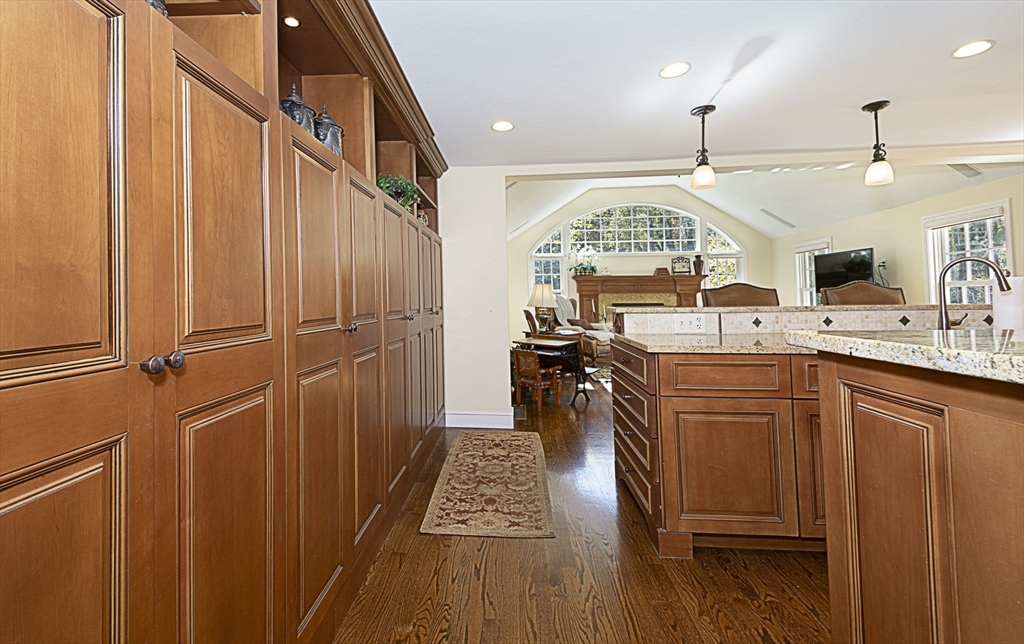 93 Winfield Road Holden, MA 01520 - Photo 7 of 40 Gallery Image 7