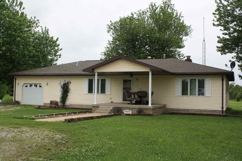 8103 Forbes Road Kinmundy, IL 62854 - Photo 1 of 23