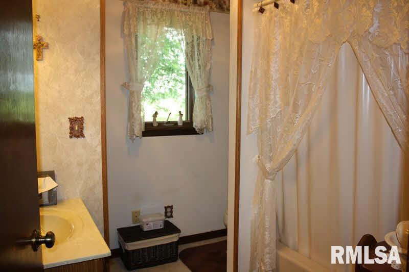 8103 Forbes Road Kinmundy, IL 62854 - Photo 12 of 23