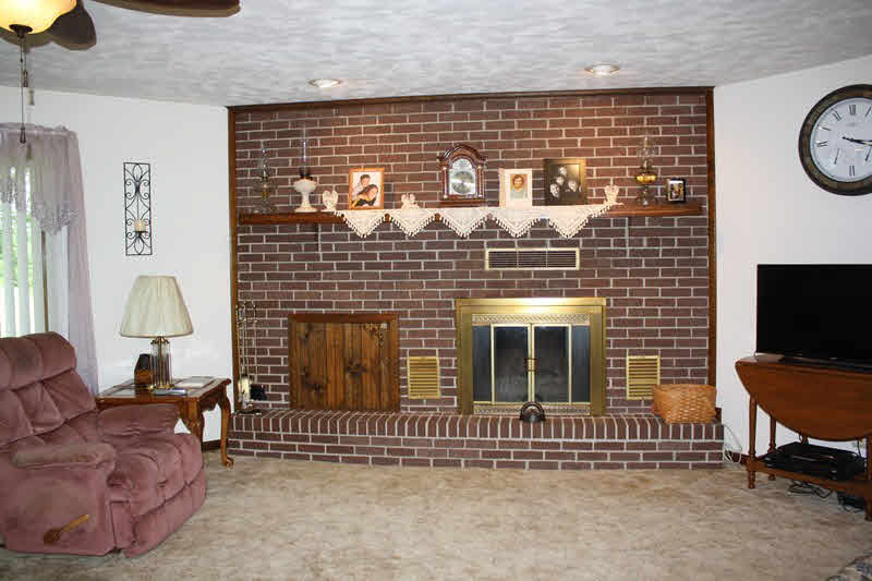8103 Forbes Road Kinmundy, IL 62854 - Photo 2 of 23