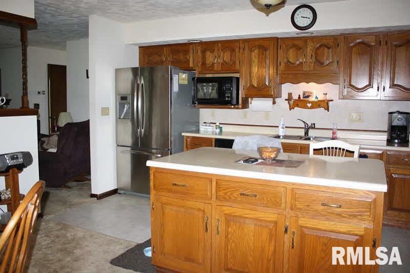 8103 Forbes Road Kinmundy, IL 62854 - Photo 7 of 23