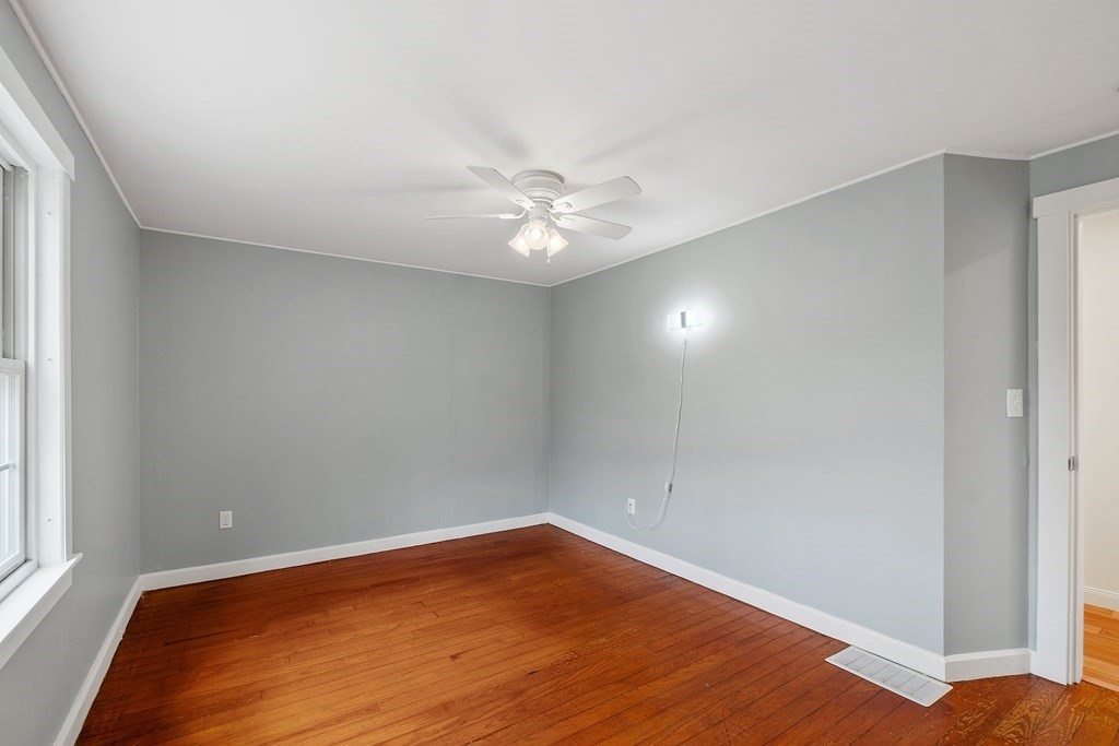 43 Horse Pond Road Shirley, MA 01464 - Photo 13 of 41