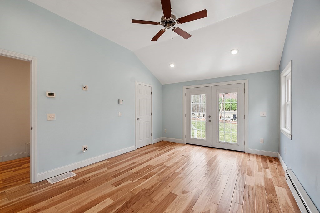 43 Horse Pond Road Shirley, MA 01464 - Photo 17 of 41
