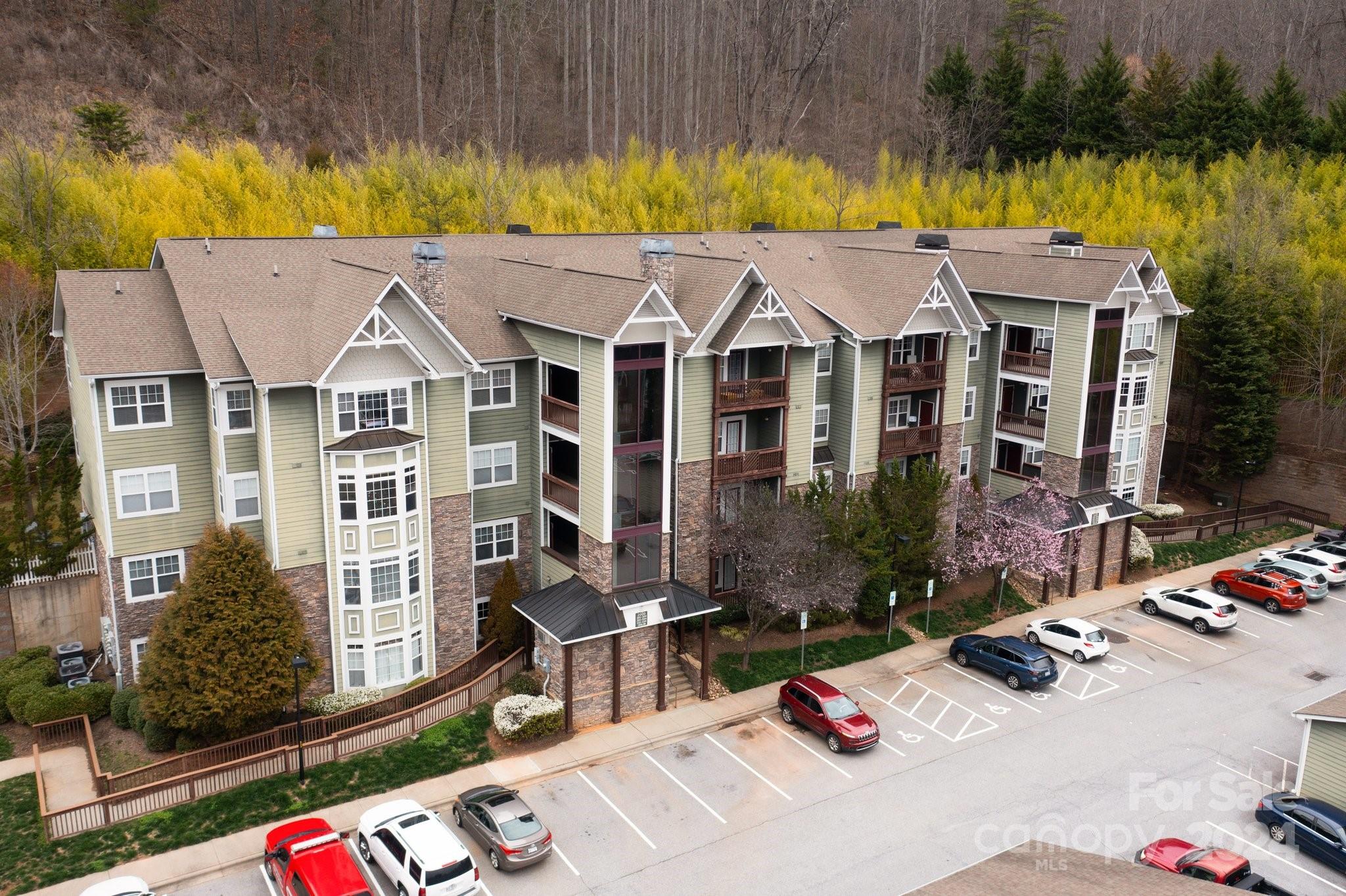 2000 Olde Eastwood Village Blvd Unit 1B  