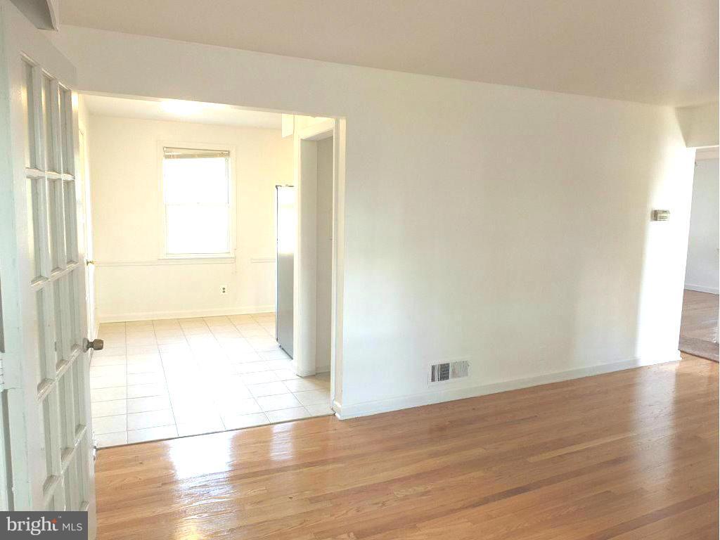 3807 Delano Street Silver Spring, MD 20902 - Photo 5 of 25 Living Room