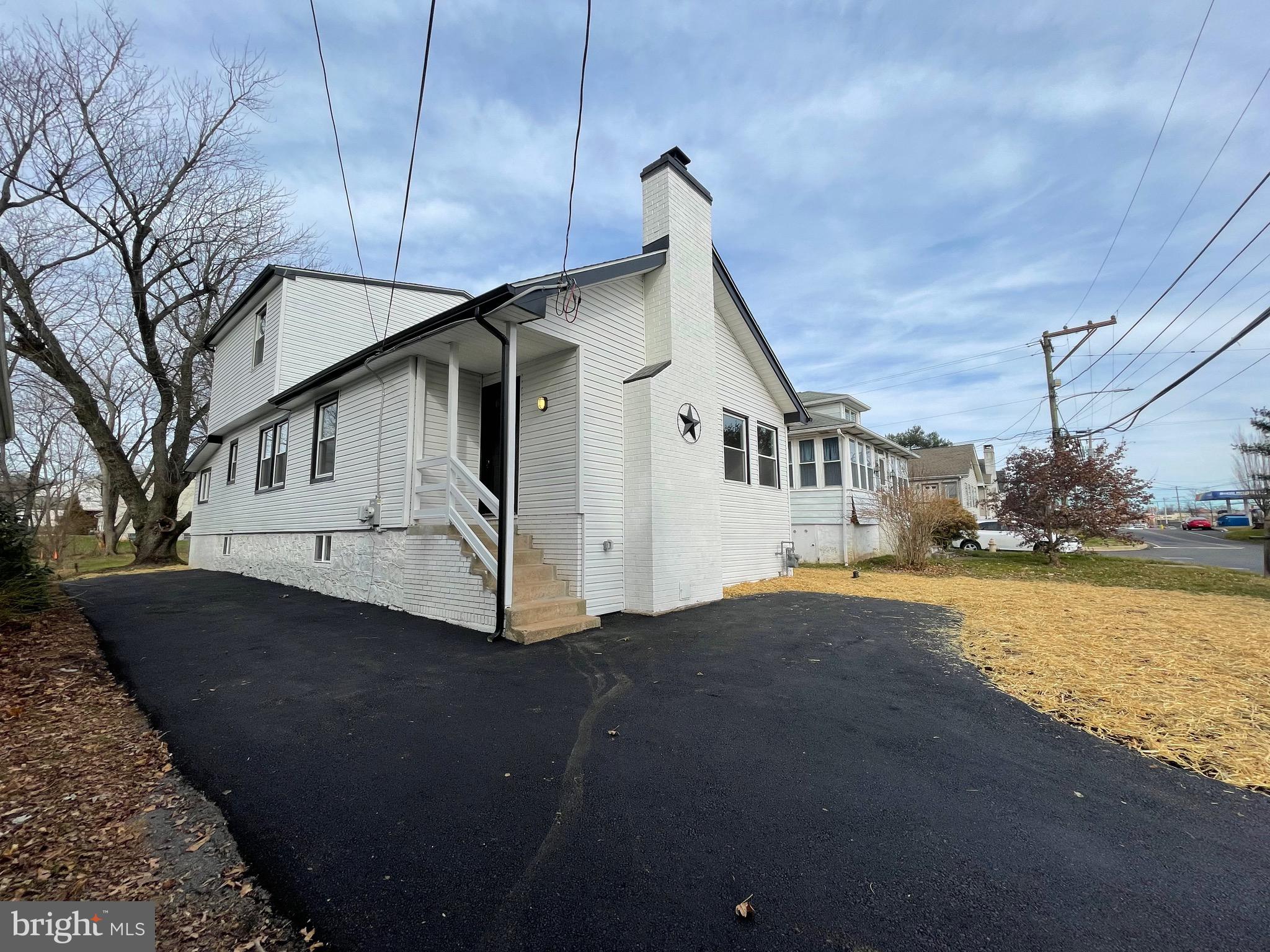 548 Kansas Road Warrington, PA 18976 - Photo 1 of 36 Gallery Image 1